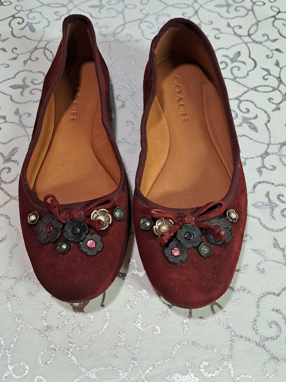 COACH Women's Burgundy Genuine Leather Burgandy Floral Ballet Flats Size 6.5